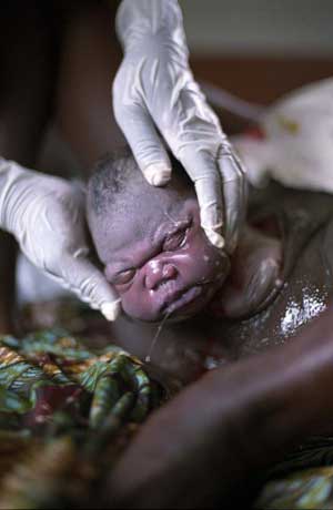 Candace Scharsu Photography - Midwives  - Africa